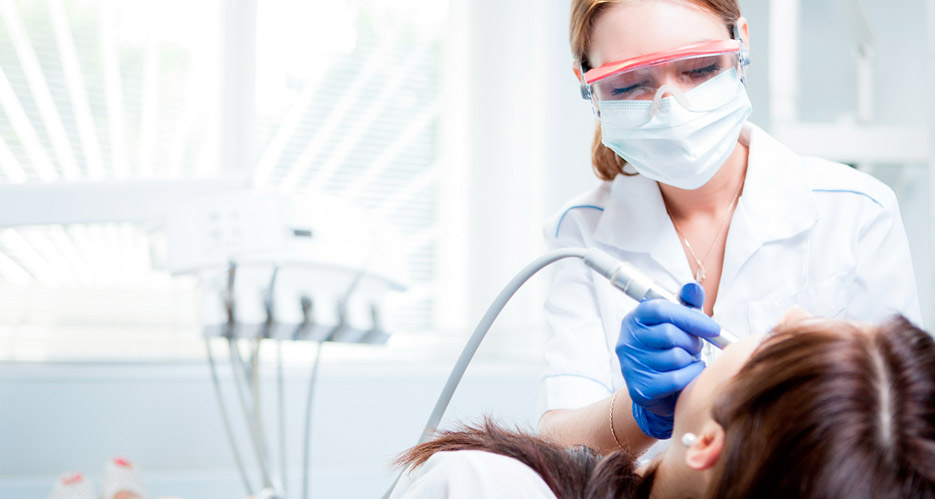 Clínica especializada en implantología Clínicas especialistas en implantología dental en Valencia