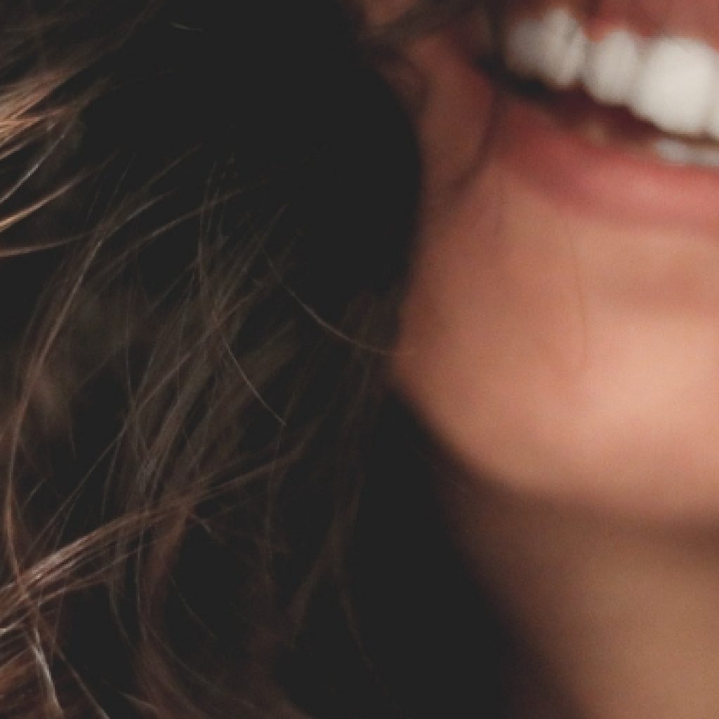 implantes dentales para desdentados totales