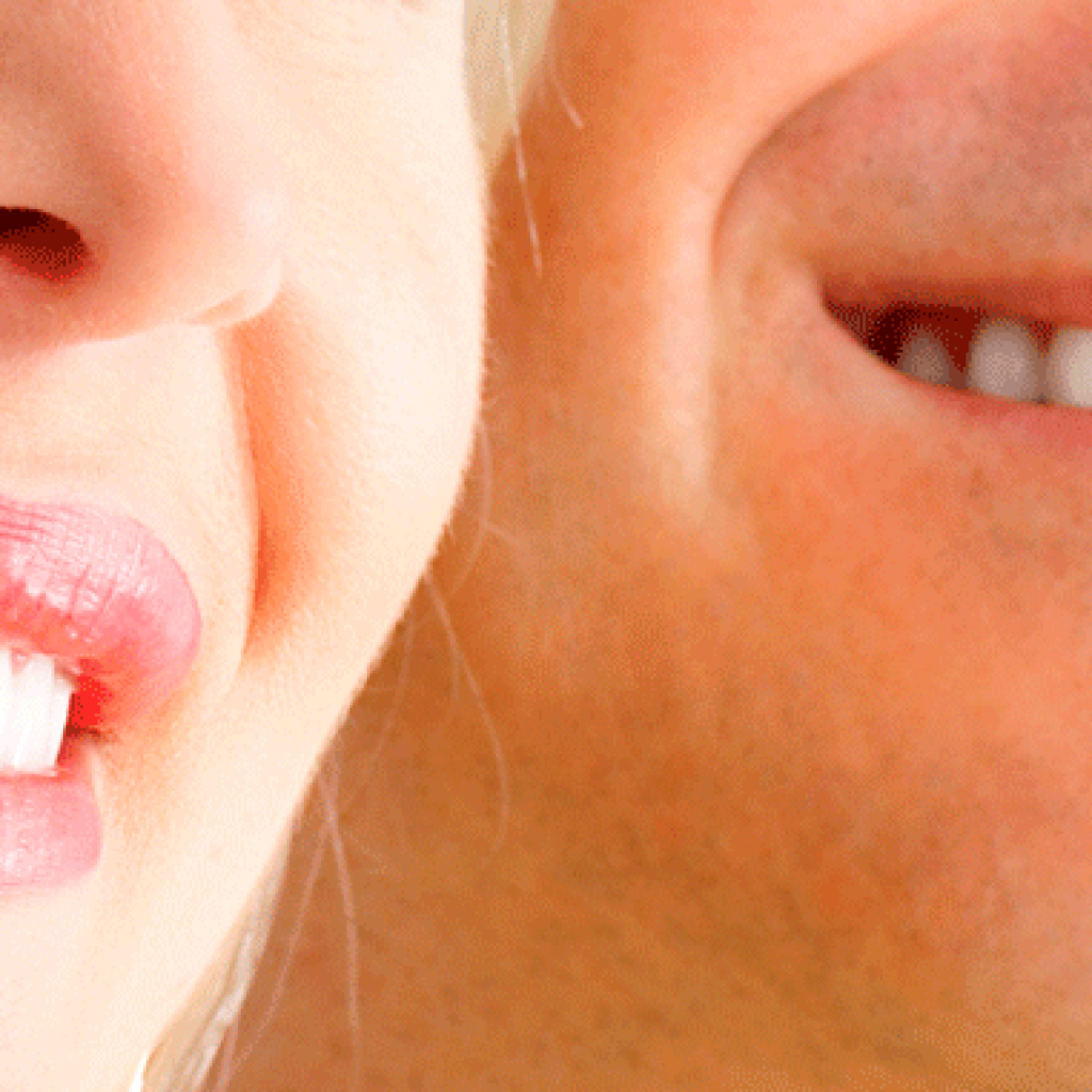 pareja con implante dental