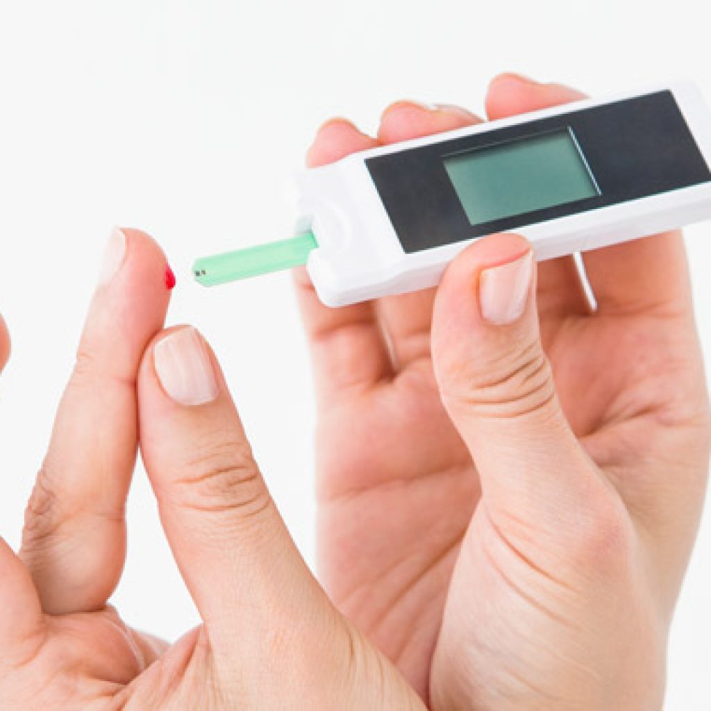 una persona diabetica puede ponerse implantes dentales